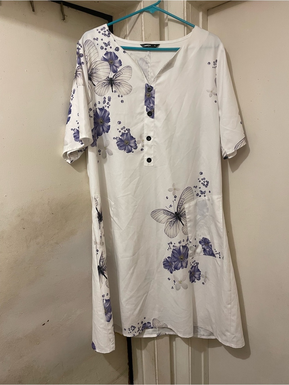 White Floral Butterfly Button-Front Dress Size XL